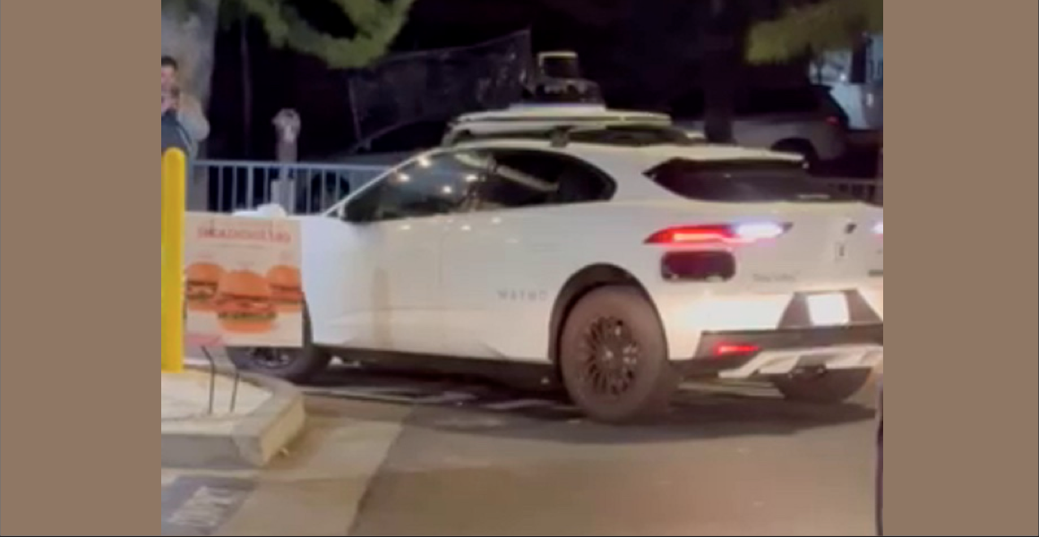 WAYMO ROBOTAXI CAUSES JAM AT DRIVE THRU IN SANTA MONICA BAFFLING ONLOOKERS