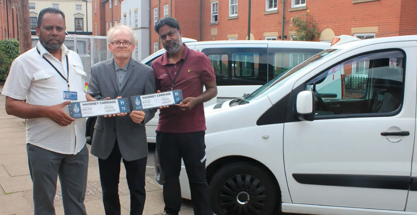 LICHFIELD COUNCIL ROLLS OUT NEW TAXI PLATES TO BOOST PASSENGER SAFETY AND CONFIDENCE