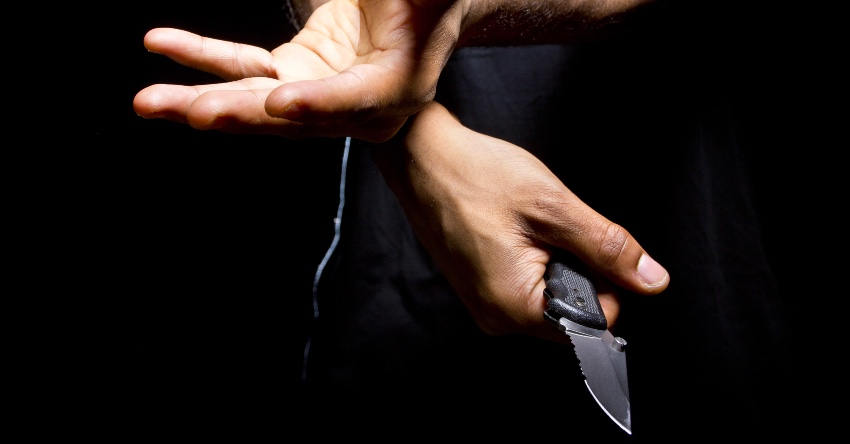 THREE ARRESTED AFTER HAMILTON TAXI DRIVER ALLEGEDLY ROBBED AT KNIFEPOINT 
