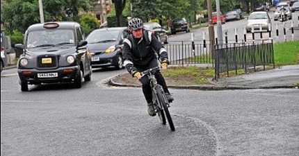 DRIVERS WARNED ABOUT RULE CHANGE FOR USING ROUNDABOUTS CYCLISTS TAKE PRIORITY