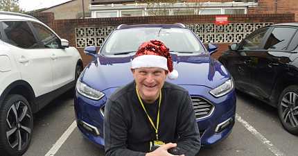 GLOUCESTER CABBIE RELEASES HIS VERY OWN CHRISTMAS SONG WITH HELP FROM FAMOUS STUDIO