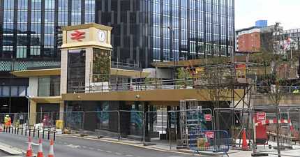 LEEDS STATION REVAMP DELAYS KEEP TAXIS TRAPPED IN TEMPORARY RANK