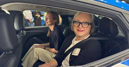 LONDON POLITICIANS TRIAL DRIVERLESS TAXIS IN ISLINGTON AND CALL THE RIDE REALLY QUITE DULL