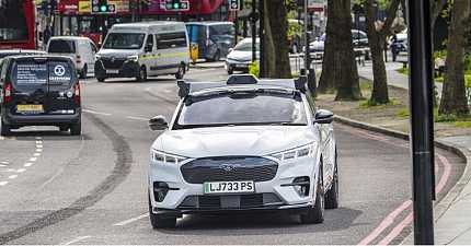 NEARLY HALF OF BRITS WOULDNT FEEL SAFE IN A DRIVERLESS TAXI ACCORDING TO SURVEY