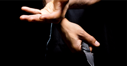 YOUTHS ARRESTED AFTER ALLEGED KNIFEPOINT ROBBERY OF PAISLEY TAXI DRIVER