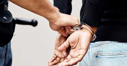 TWO ARRESTED FOLLOWING ROBBERY AND THREAT AGAINST ABERDEEN TAXI DRIVER