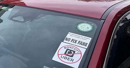 IRISH TAXI DRIVERS PROTEST UBERS FIXED FARES AS INDUSTRY REGULATION DEBATE RAGES