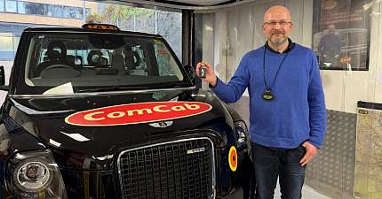 FIRST GRADUATE FROM ADDISON LEES KNOWLEDGE SCHOOL EARNS ICONIC BLACK CAB GREEN BADGE