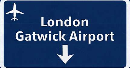 GATWICK AIRPORT DRIVERS PROTEST OVER UBERS LOCAL LICENSING LOOPHOLES