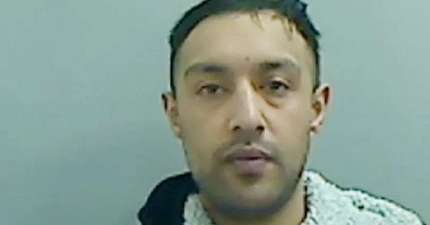 KNIFE WIELDING THUG JAILED AFTER THREATENING TO KILL MIDDLESBROUGH TAXI DRIVER AND FAMILY