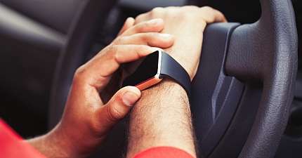 SMARTWATCH WARNING DRIVERS FACE 1000 FINE FOR ON ROAD USE