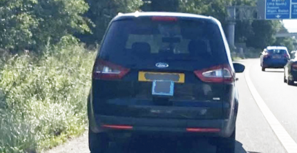 WARNING TO ALL DRIVERS AFTER SEFTON PLATED PH DRIVER HOGS MOTORWAY LANE