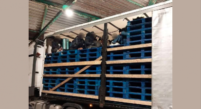 CABBIES AMONG FIVE ARRESTED IN PEOPLE SMUGGLING CRACKDOWN IN DOVER 