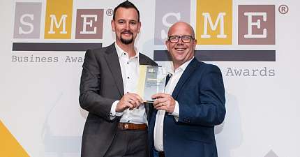 YOUR LOCAL CAR CELEBRATES ONE MILLION JOURNEYS AND WINS GOLD AT SME SURREY BUSINESS AWARDS